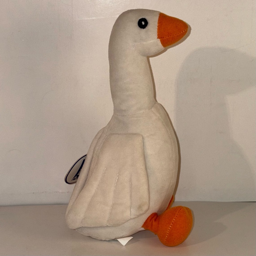 JYSK GOOSE / OIE STORE MASCOT 8 INCH PLUSH COLLECTIBLE WITH TAGS ATTACHED